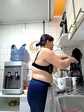 Natasha milf   online show from 14, 4, 2026