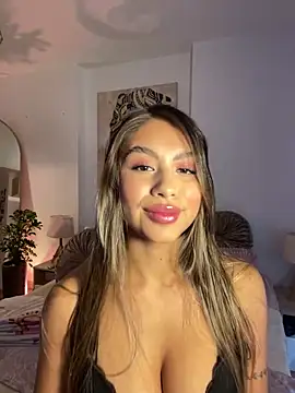 Snapshot of _laura_02 chatting on 20, 3, 2025 laura 02 online show from 20, 3, 2025