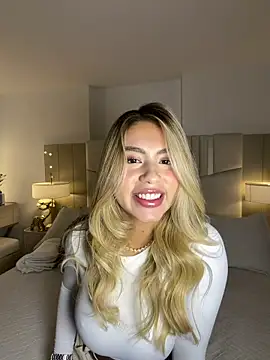  laura 02 online show from 15, 3, 2026