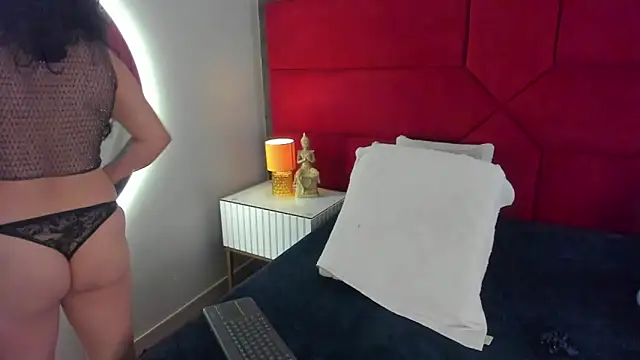 hanny milf online show from 23, 4, 2026