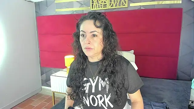 hanny milf online show from 25, 4, 2026