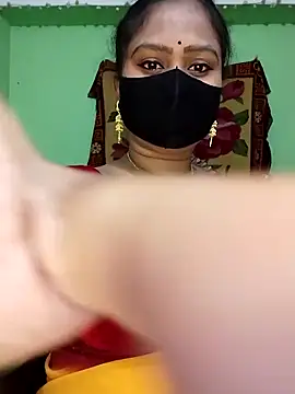 Idhika Paul online show from 1, 3, 2025