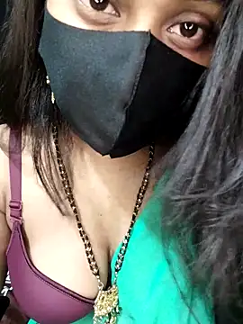 Idhika Paul online show from 28, 9, 2025