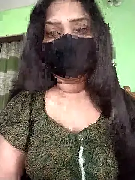 Idhika Paul online show from 5, 4, 2026