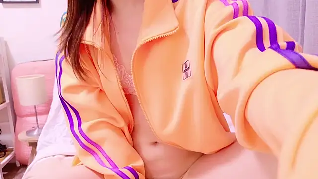 Mii v v online show from 9, 3, 2025