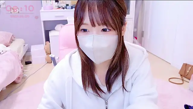 Snapshot of Yui-Ch chatting on 3, 1, 2025 Yui-Ch online show from 3, 1, 2025