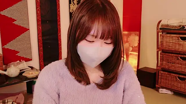 Snapshot of Yui-Ch chatting on 8, 1, 2025 Yui-Ch online show from 8, 1, 2025