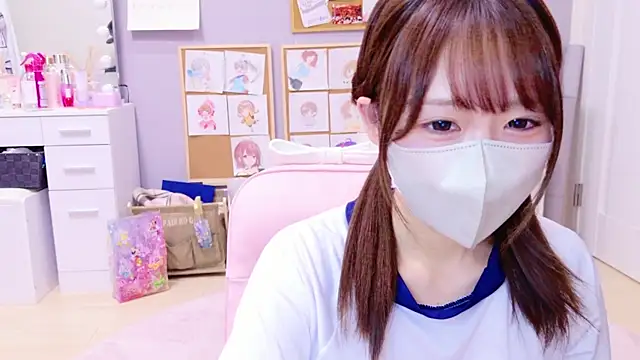 Snapshot of Yui-Ch chatting on 28, 1, 2025 Yui-Ch online show from 28, 1, 2025