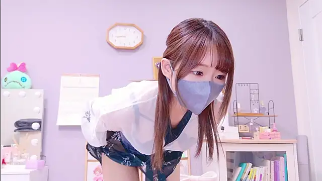 Snapshot of Yui-Ch chatting on 17, 2, 2025 Yui-Ch online show from 17, 2, 2025