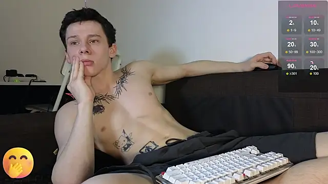 Snapshot of R1mmo__ chatting on 20, 3, 2025 R1mmo online show from 20, 3, 2025