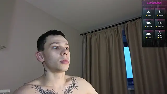 Snapshot of R1mmo__ chatting on 16, 12, 2025 R1mmo online show from 16, 12, 2025