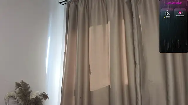 Snapshot of R1mmo__ chatting on 18, 2, 2026 R1mmo online show from 18, 2, 2026