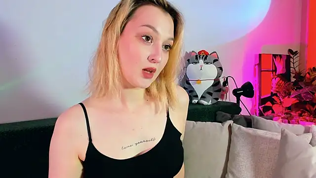 CrystalRey online show from 30, 5, 2026