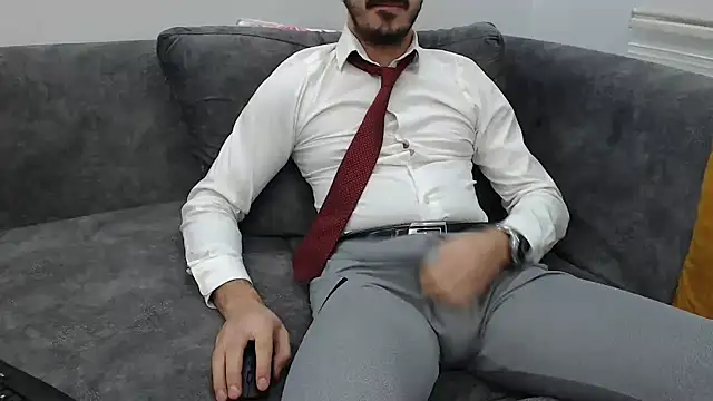 Snapshot of Naughtb0y chatting on 6, 1, 2026 Naughtb0y online show from 6, 1, 2026