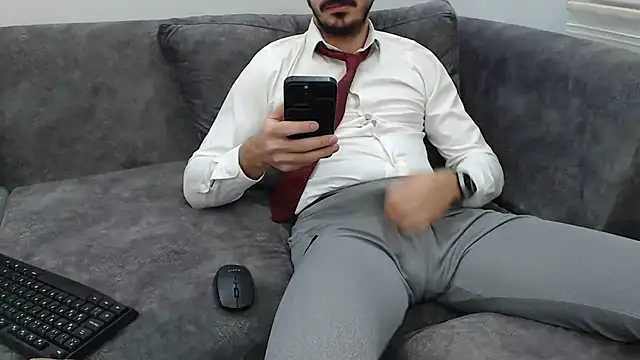 Snapshot of Naughtb0y chatting on 9, 1, 2026 Naughtb0y online show from 9, 1, 2026