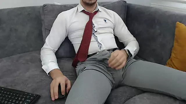 Snapshot of Naughtb0y chatting on 5, 2, 2026 Naughtb0y online show from 5, 2, 2026