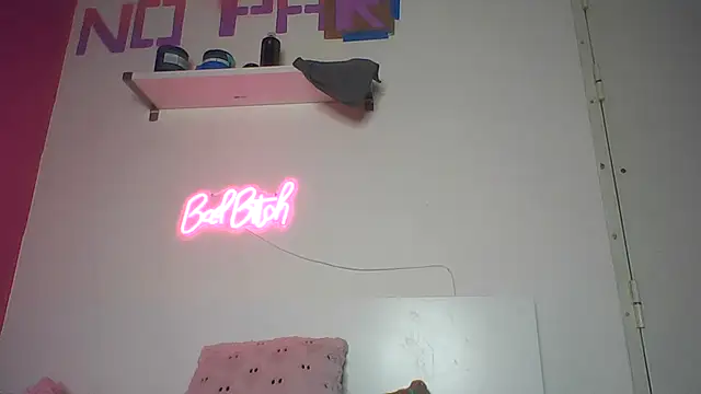 Icy  Diamond online show from 7, 5, 2026