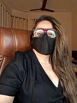 SEXY-Sardarni online show from 8, 9, 2025