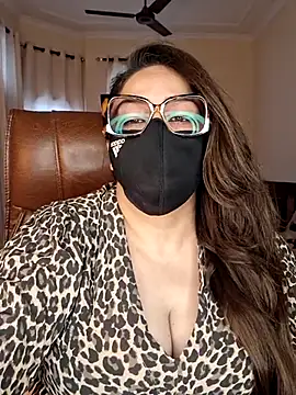 SEXY-Sardarni online show from 7, 6, 2026