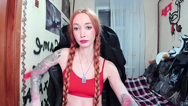 Roxy Silver online show from 15, 9, 2025