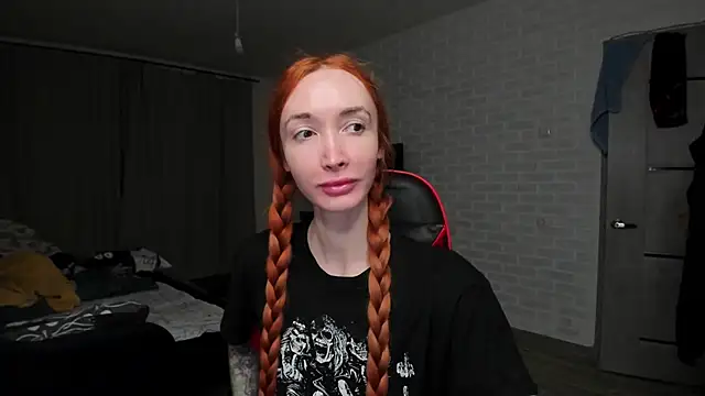 Roxy Silver online show from 24, 11, 2025