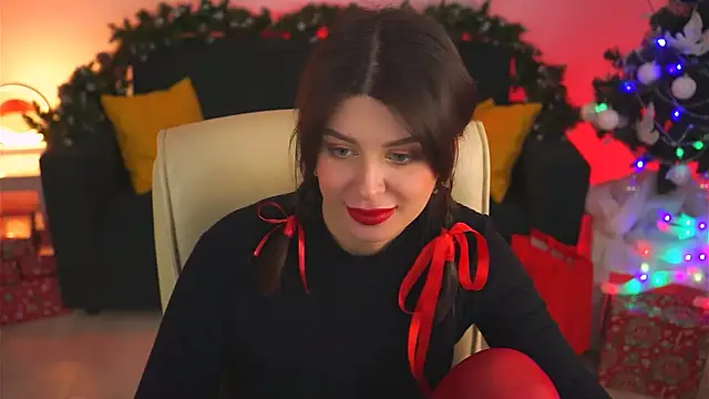 NicoleMun online show from 5, 12, 2024