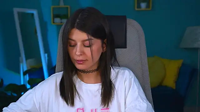 NicoleMun online show from 4, 2, 2025