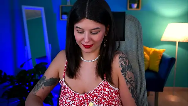 NicoleMun online show from 18, 2, 2025