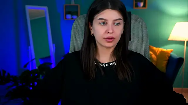 NicoleMun online show from 19, 2, 2025