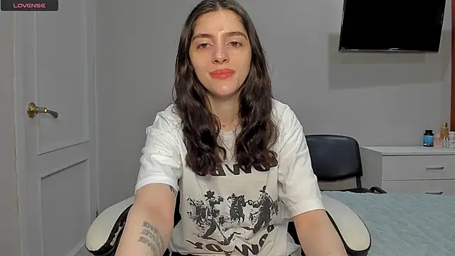 Snapshot of broosnica1 chatting on 17, 12, 2025 broosnica1 online show from 17, 12, 2025