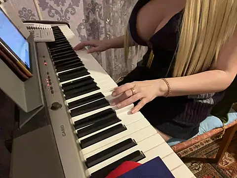 mila von tease online show from 10, 12, 2024