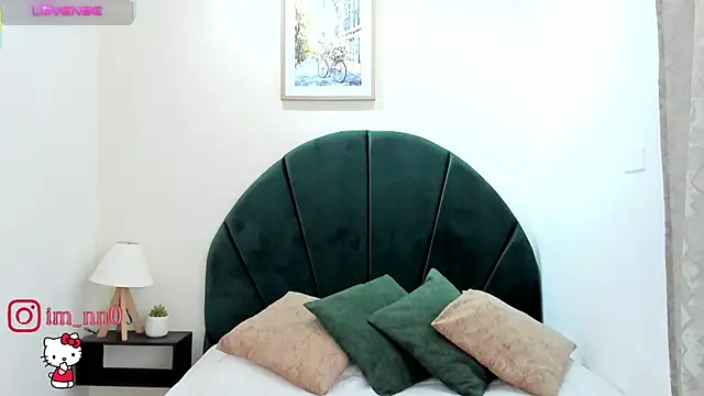  AlejaCruz  online show from 12, 1, 2026