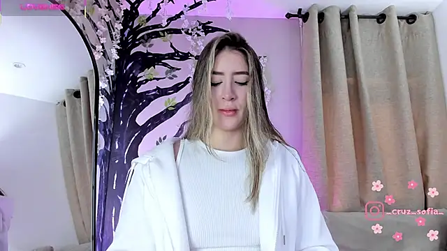  AlejaCruz  online show from 1, 2, 2026