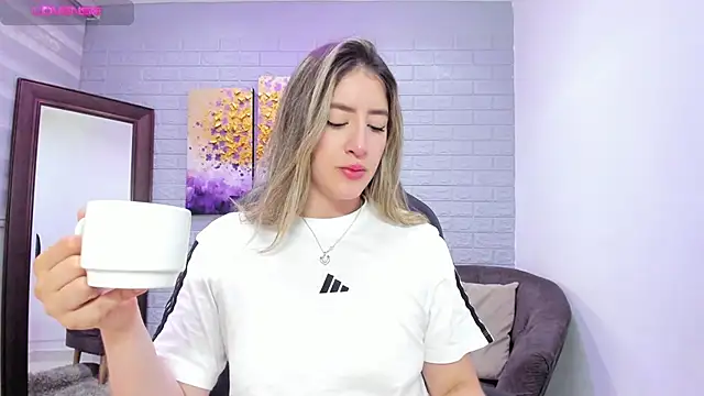  AlejaCruz  online show from 26, 3, 2026