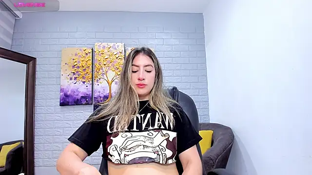  AlejaCruz  online show from 22, 4, 2026