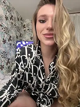 Snapshot of adel_secret chatting on 4, 2, 2026 adel secret online show from 4, 2, 2026