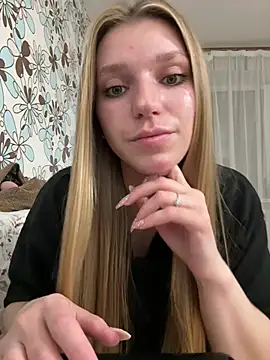 Snapshot of adel_secret chatting on 20, 5, 2026 adel secret online show from 20, 5, 2026