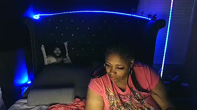 Snapshot of msyvette1970@xh chatting on 16, 1, 2025 msyvette1970xh online show from 16, 1, 2025