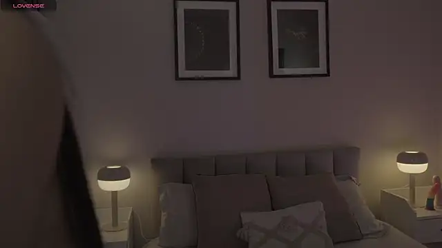 Snapshot of Violetta_Nur chatting on 19, 7, 2026 Violetta Nur online show from 19, 7, 2026