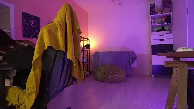 MagicFemboy online show from 15, 12, 2025