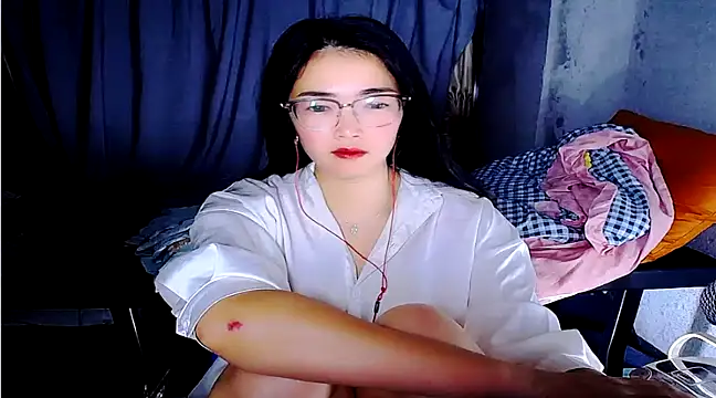 Snapshot of Floor_oo chatting on 5, 2, 2025 Floor oo online show from 5, 2, 2025