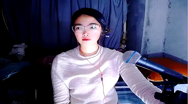 Snapshot of Floor_oo chatting on 8, 2, 2025 Floor oo online show from 8, 2, 2025