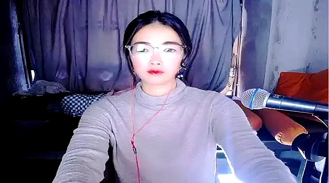 Snapshot of Floor_oo chatting on 13, 2, 2025 Floor oo online show from 13, 2, 2025