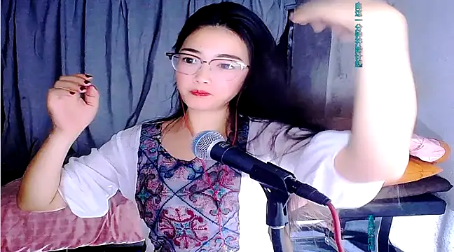 Snapshot of Floor_oo chatting on 16, 2, 2025 Floor oo online show from 16, 2, 2025