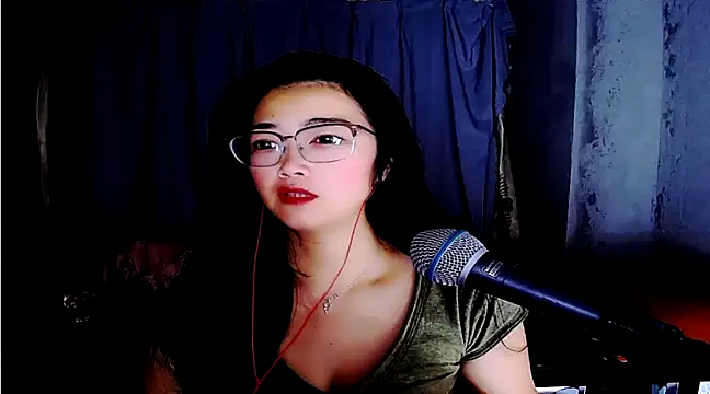 Snapshot of Floor_oo chatting on 19, 2, 2025 Floor oo online show from 19, 2, 2025