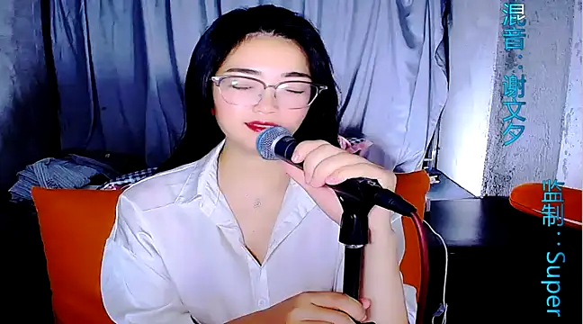 Snapshot of Floor_oo chatting on 10, 3, 2025 Floor oo online show from 10, 3, 2025