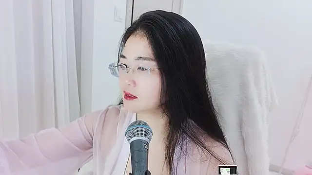 Snapshot of Floor_oo chatting on 9, 10, 2025 Floor oo online show from 9, 10, 2025