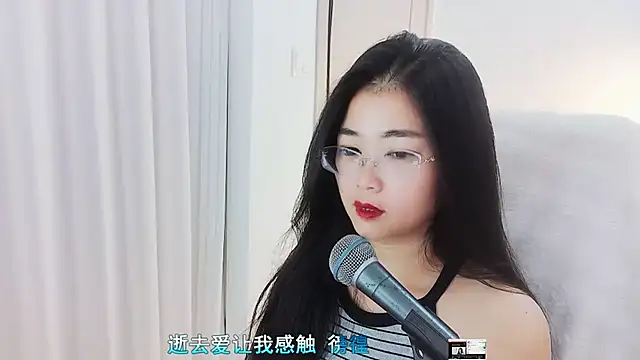 Snapshot of Floor_oo chatting on 19, 10, 2025 Floor oo online show from 19, 10, 2025