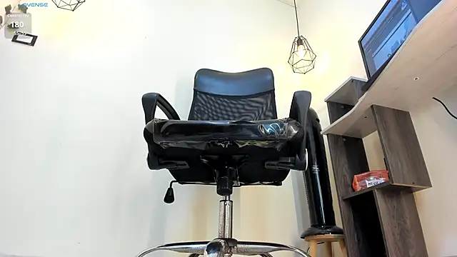 Snapshot of victoria_Christie chatting on 21, 9, 2025 victoria Christie online show from 21, 9, 2025