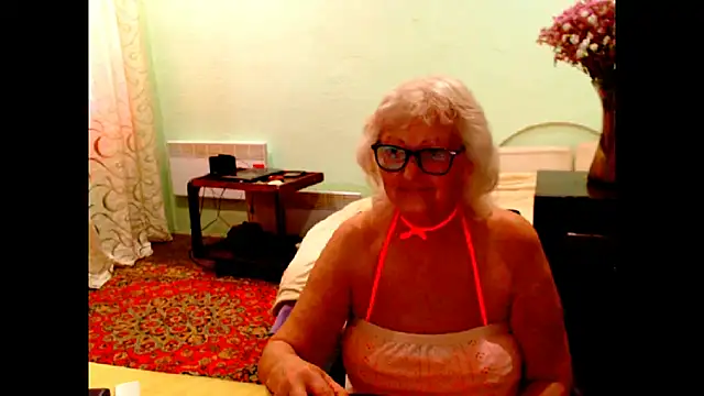 Snapshot of Natali7634 chatting on 12, 6, 2026 Natali7634 online show from 12, 6, 2026